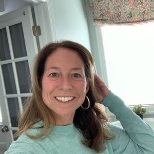 Meet your Posher, Suzanne